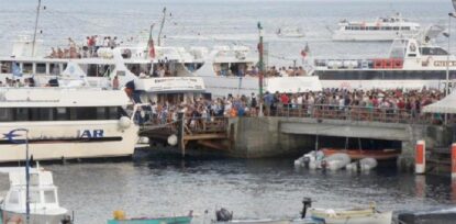 Eolie prese d’assalto, la Protezione civile: “Regolare i flussi turistici”