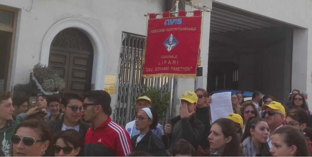 corteo scuola avis