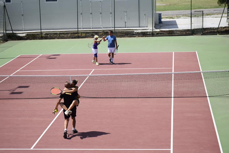 tennis deserto 0