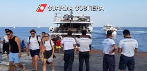 guardia costiera barconi