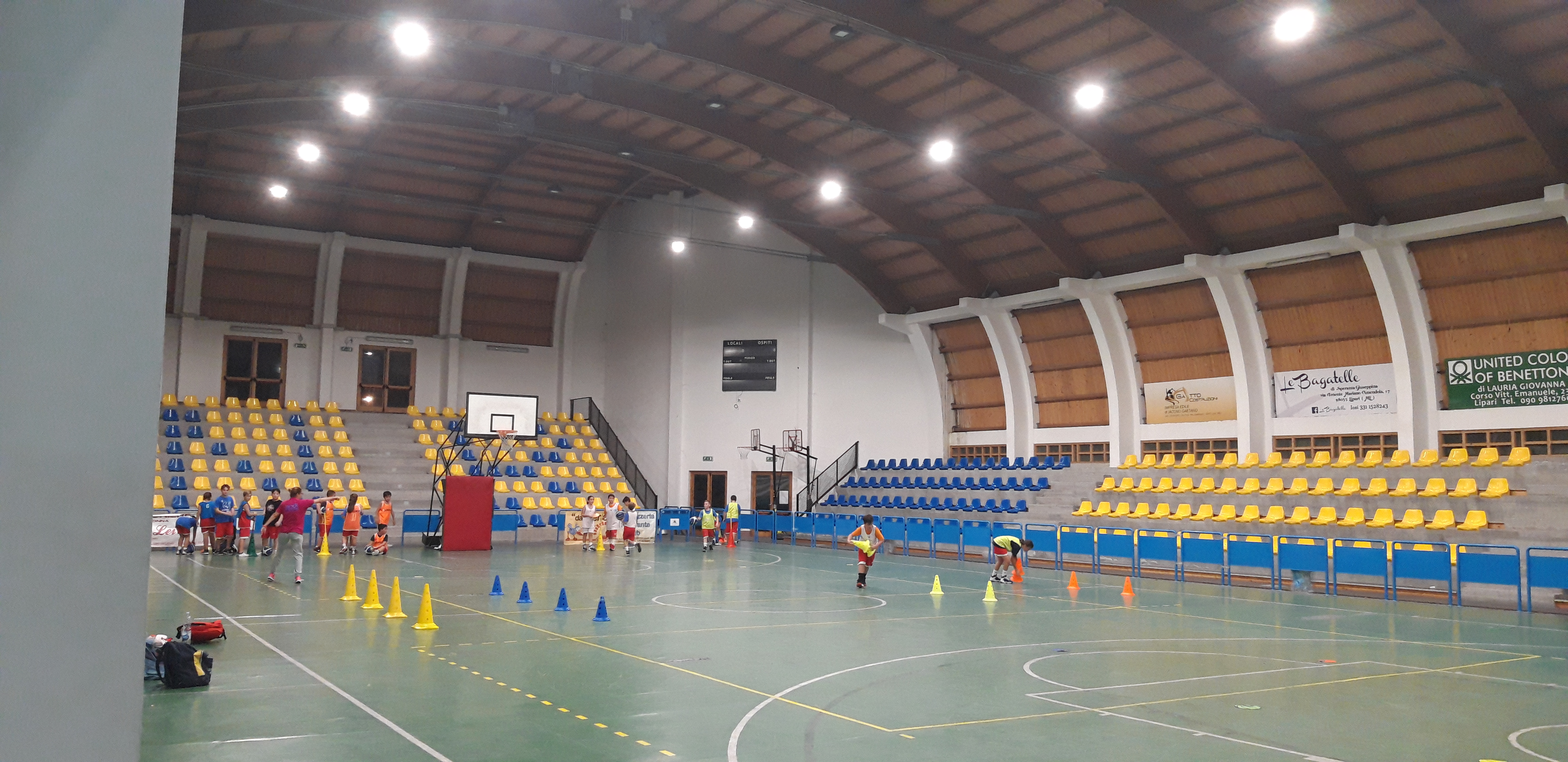 Lipari, al Palasport lavori di adeguamento della struttura comunale in corso