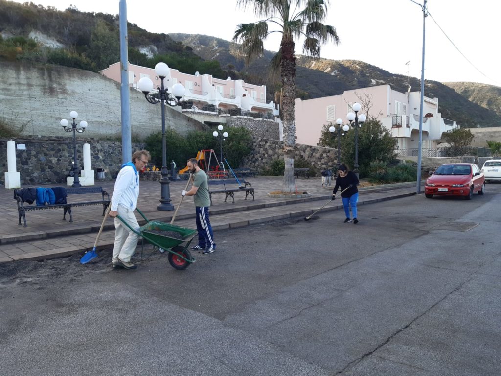 Acquacalda : volontari in azione 1