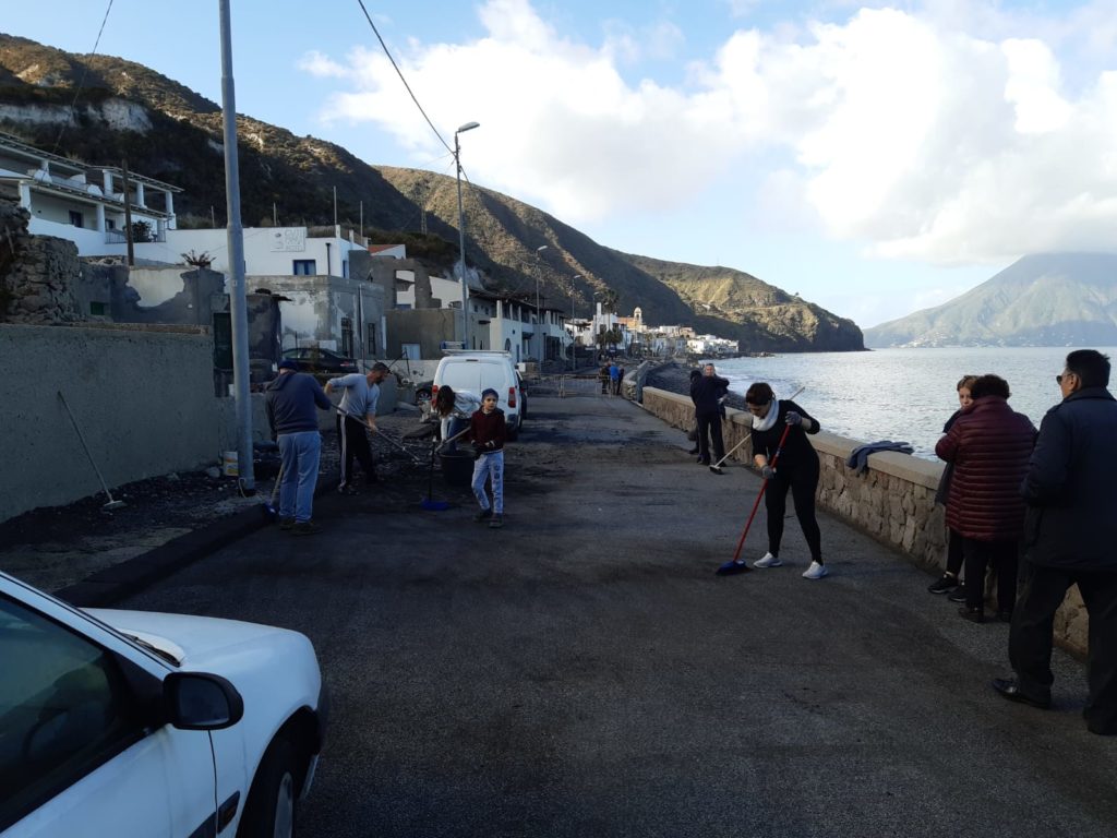 Acquacalda : volontari in azione 2