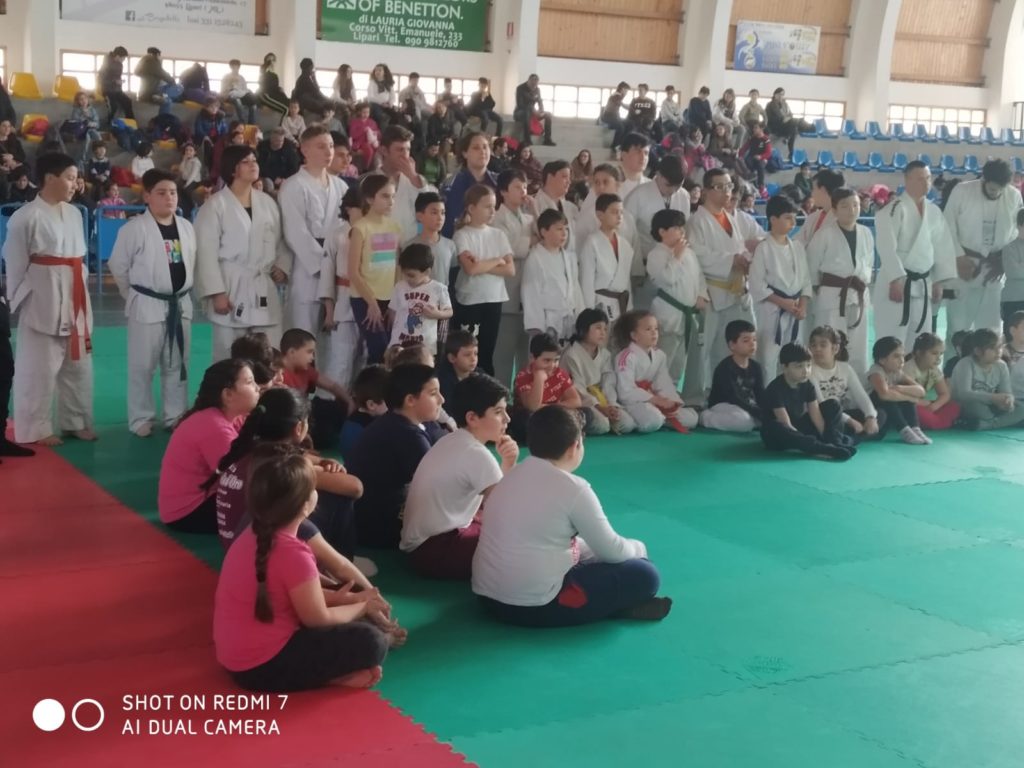 Sport e integrazione : bella giornata senza barriere al PalaBiviano