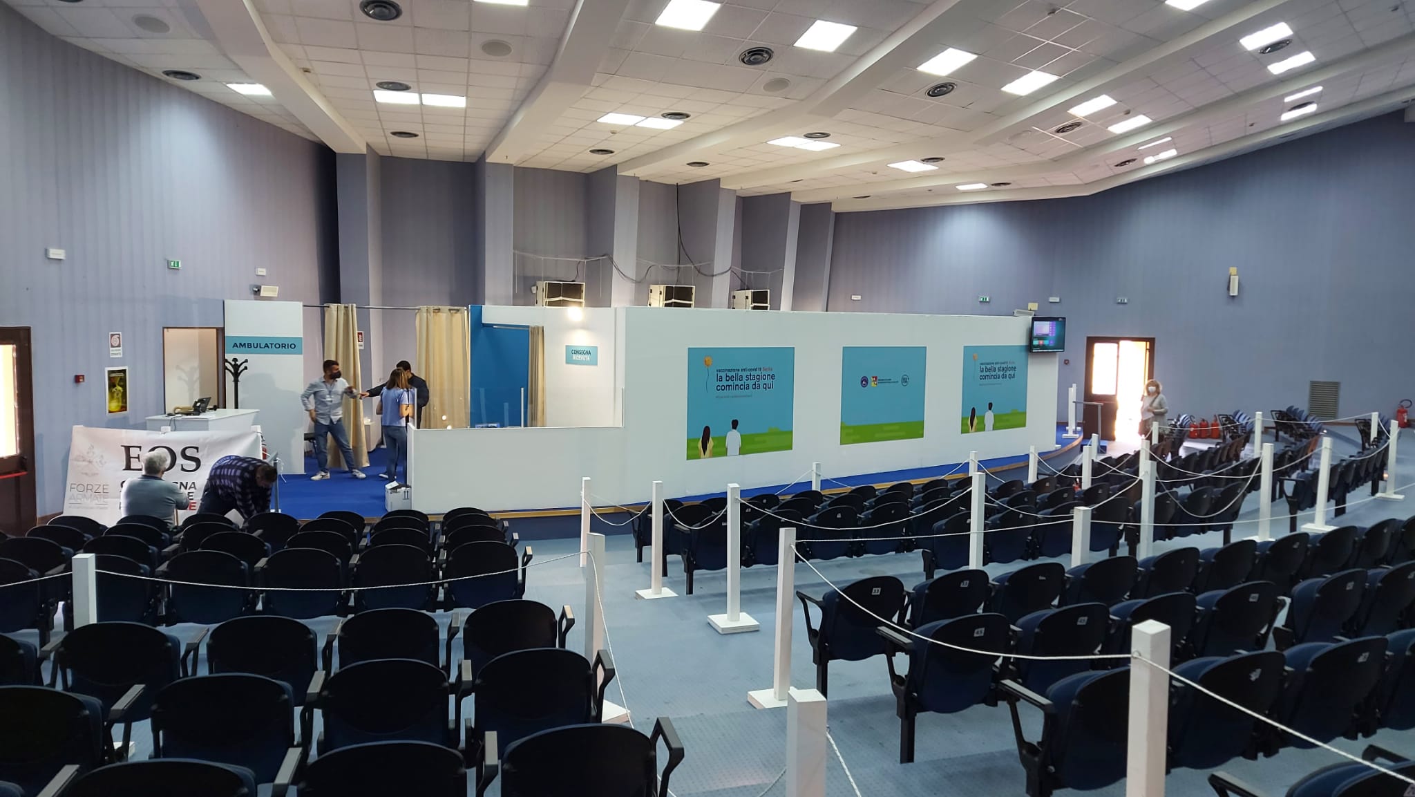 Lipari : vaccini all'hub del Palacongressi 5