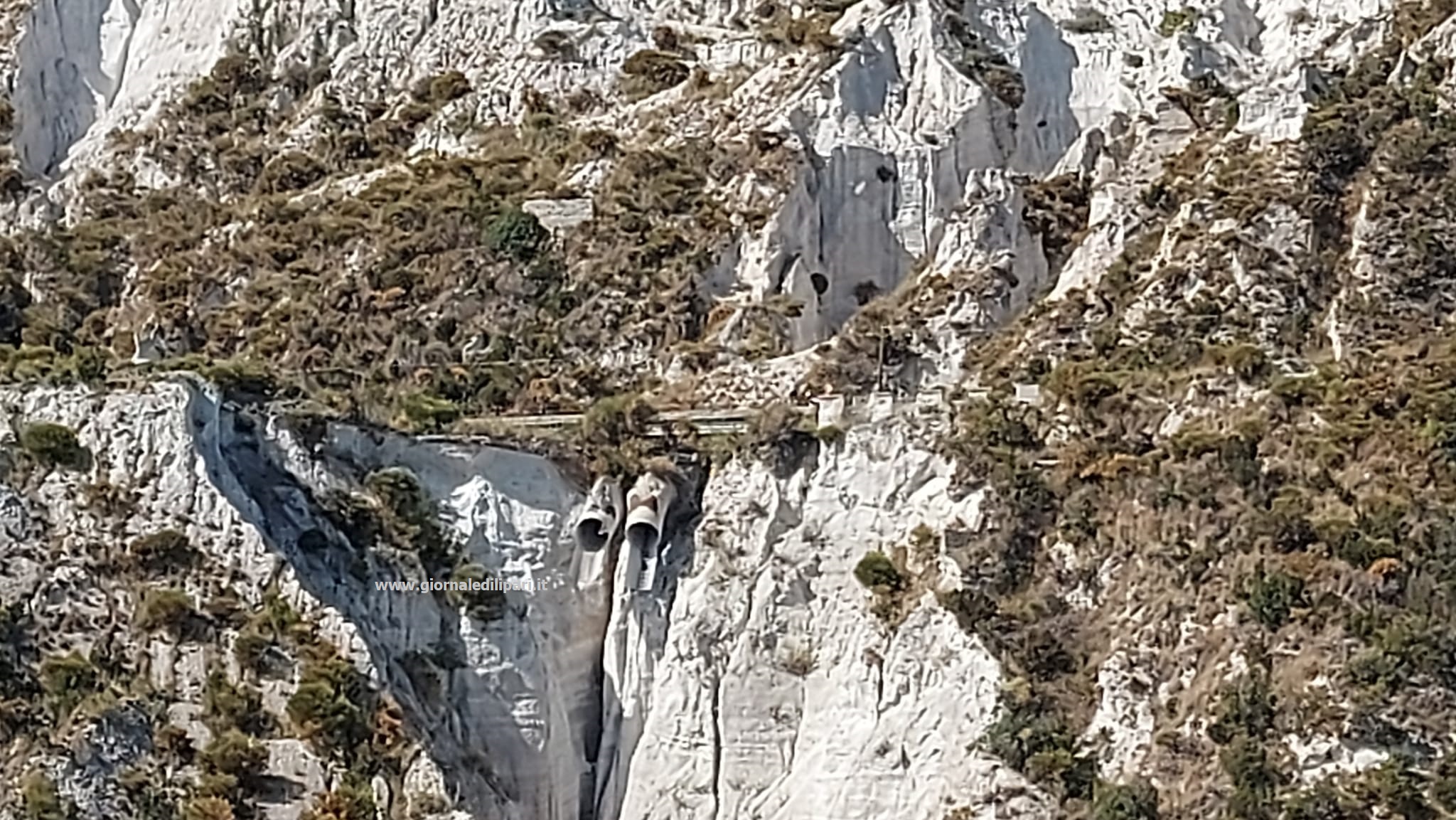 Cave di Pomice, c'è il decreto sul vincolo dell'area : per Musumeci è stato mantenuto impegno con Amministrazione e comunità