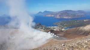 Vulcano : fumarole e preoccupazioni 1