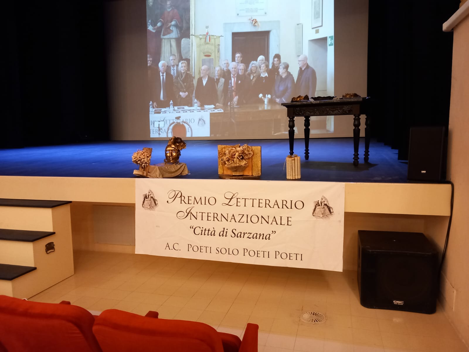 Le isole e il domicilio coatto : a Pino La Greca il premio letterario internazionale "Città di Sarzana"