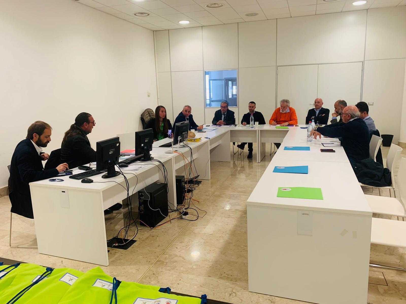 Isole di Sicilia : Intesa su Ufficio unico, risorse Fers, trasporti, sanità 1
