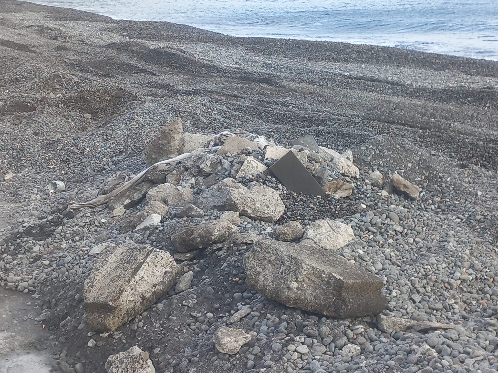 Canneto : La polvere sotto il tappeto