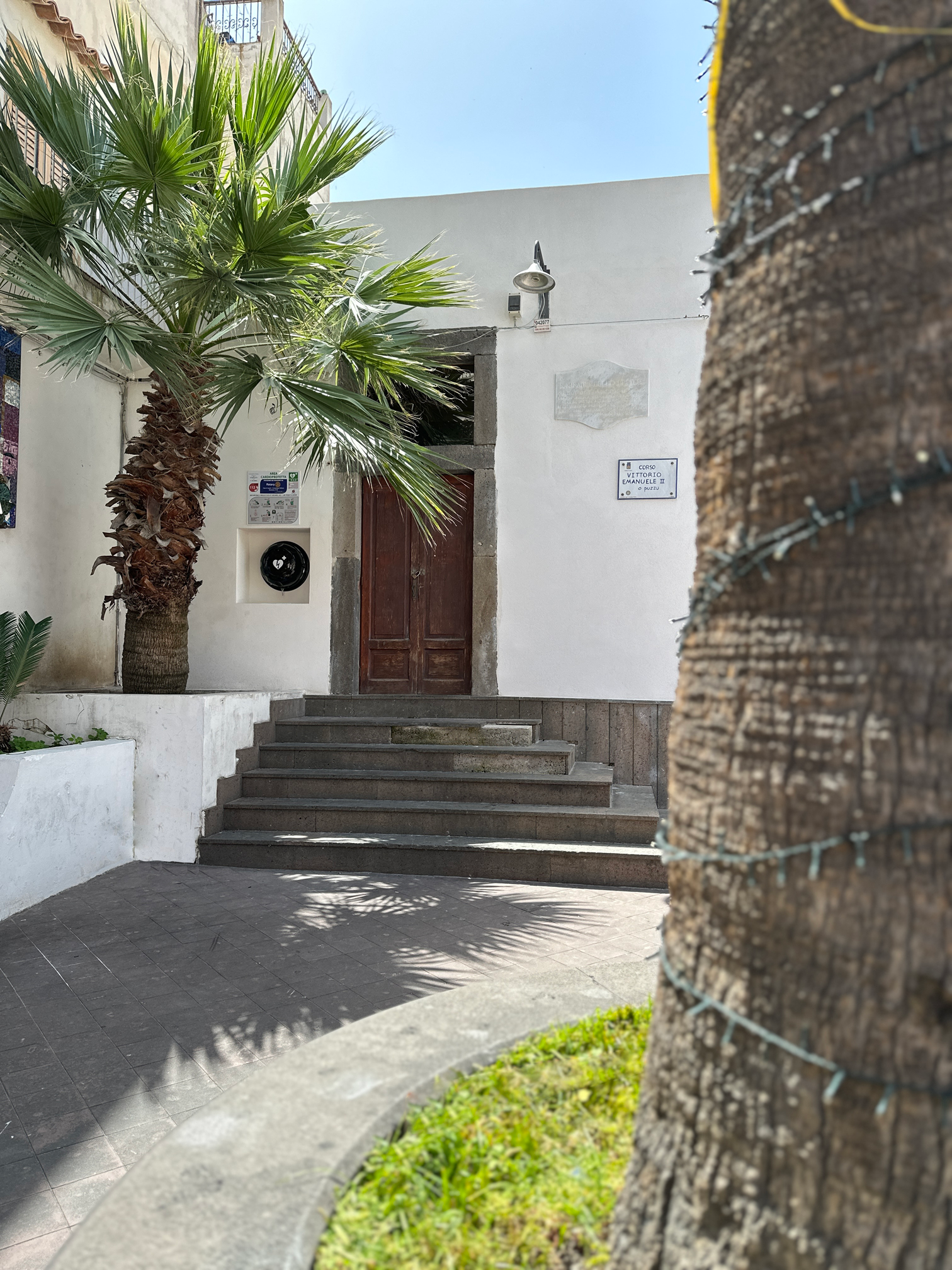 Lipari : defibrillatore in centro in memoria di Piero Salmieri
