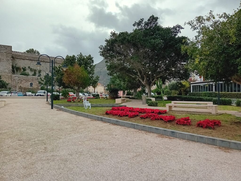 Piazza Mazzini : nuovo look natalizio 2