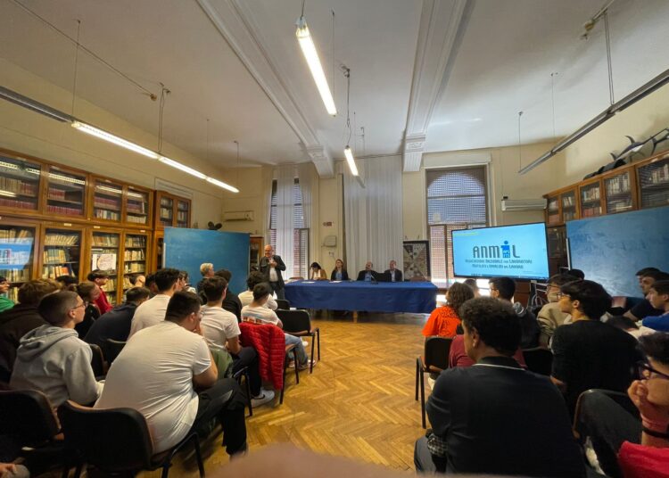 Si continua a morire sul lavoro : Anmil al "Caio Duilio" per la cultura della prevenzione 8