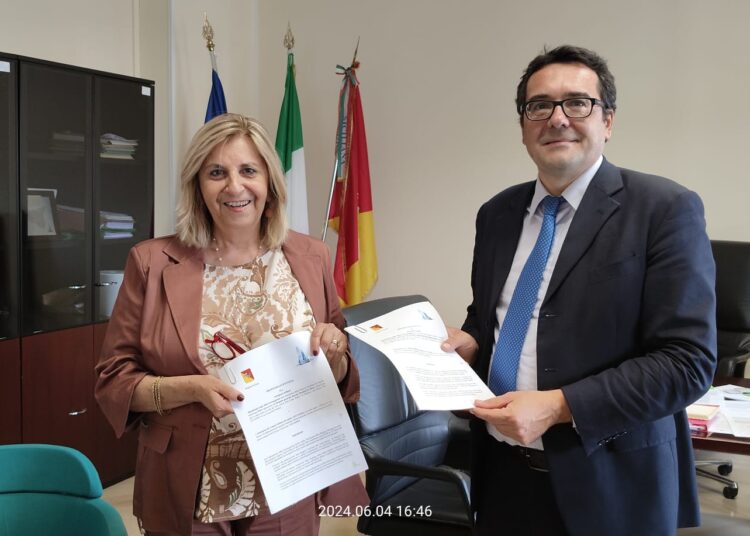 Regione Siciliana Ufficio Stampa Allegati 17:55 (3 ore fa) a mr Regione, firmata intesa con Anci Sicilia per la formazione sull’uso dei fondi europei per lo sviluppo