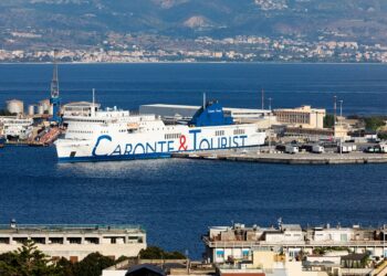 Pilotaggio in modalità VHS nello Stretto. CGA della Sicilia accoglie ricorso di Cartour e annulla sentenza Tar Catania