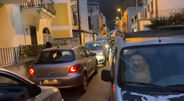 Canneto: traffico autoveicolare paralizzato