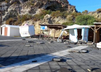 Vulcano e Stromboli  : le foto dei danni nelle aree portuali 2