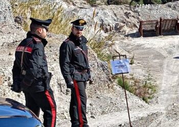 Lipari, disastro ambientale : i Carabinieri sequestrano area di 15 mq, denunci