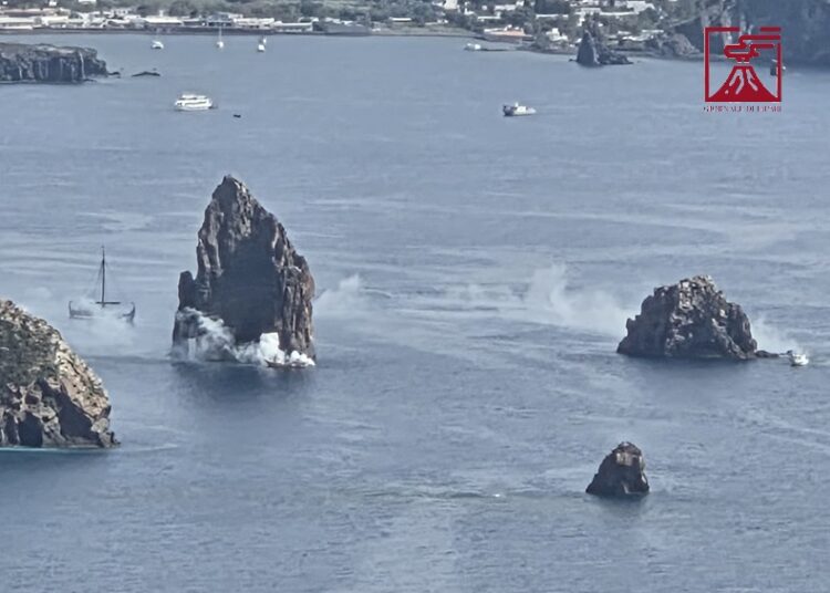 Pasquetta epica a Lipari: Chris Nolan fa rivivere le Rupi Erranti di Omero 1