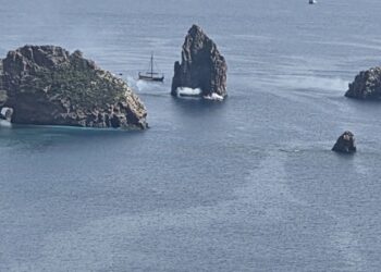 Pasquetta epica a Lipari: Chris Nolan fa rivivere le Rupi Erranti di Omero