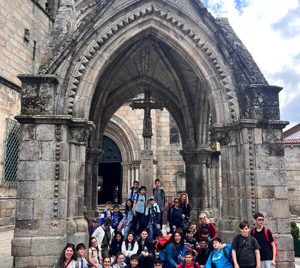 Un assaggio d'Europa: gli studenti eoliani brillano in Portogallo con Erasmus+