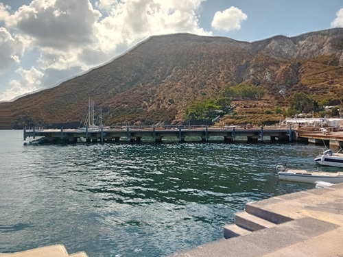 Vulcano, l'interrogazione dell'opposizione : quanto entra in funzione il nuovo pontile aliscafi ?