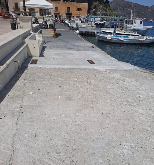 Maria corta, la banchina torna agibile