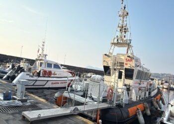 Guardia Costiera in azione: alvata una passeggera infortunata al largo di Filicudi