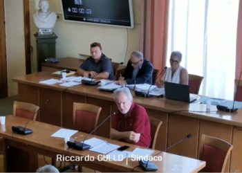 Il Consiglio comunale approva il bilancio delle polemiche e gli aumenti su rifiuti e idrico 4