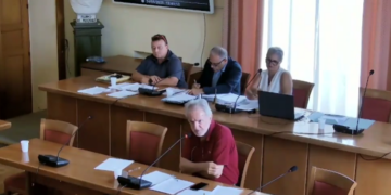 Il Consiglio comunale approva il bilancio delle polemiche e gli aumenti su rifiuti e idrico 4