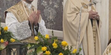 Fede e legalità: Mons. Accolla indica al nuovo parroco la via dell'impegno sociale per le nuove generazioni