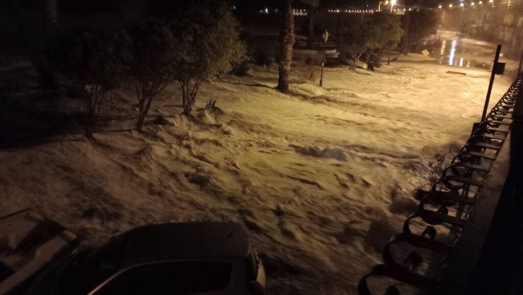 Canneto, una notte che ricorda la mareggiata del 1981