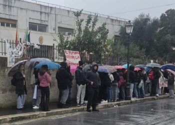 I.I.S Conti : la protesta continua, problemi da risolvere