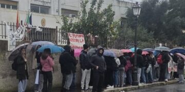 I.I.S Conti : la protesta continua, problemi da risolvere