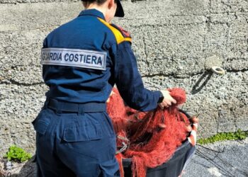 ​Blitz della Guardia Costiera a Oliveri: Sequestrata Rete Irregolare nei Presi dei Laghetti di Marinello