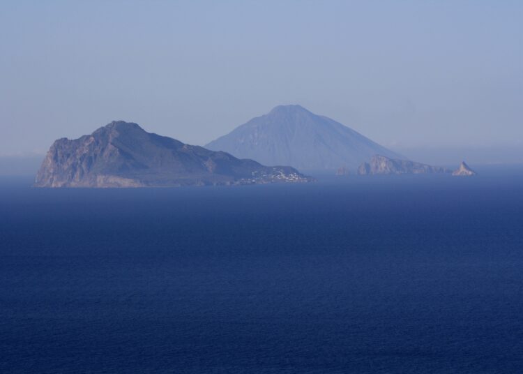 Le Eolie si svelano ai giornalisti stranieri : il 26 marzo grande appuntamento all'Associazione della Stampa Estera 2