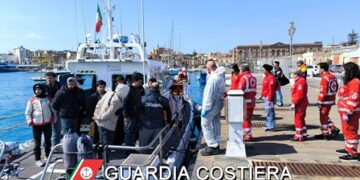 I 19 migranti trasferiti a