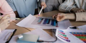 La fine della metrica dell'apparenza: perché i like non fatturano