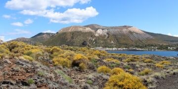 "Ospitiamo il Mondo" : Brand Eolie porta a maggio la grande stampa nell'Arcipelago 1