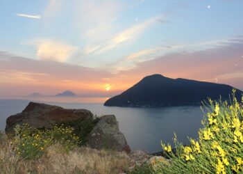 "Ospitiamo il Mondo" : Brand Eolie porta a maggio la grande stampa nell'Arcipelago 2