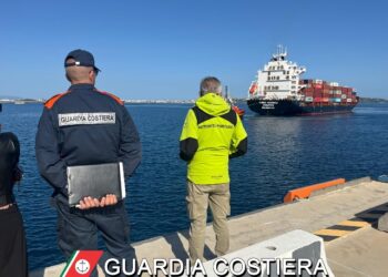 Prima nave portacontainwr