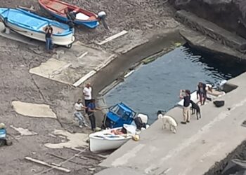Ginostra, motoape finita in mare recuperata