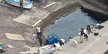 Ginostra, motoape finita in mare recuperata