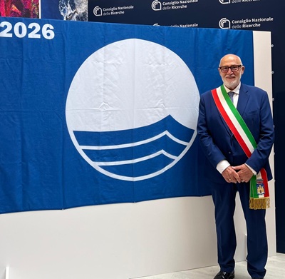 Alle Eolie torna la Bandiera Blu: riconoscimento per cinque spiagge dell’arcipelago