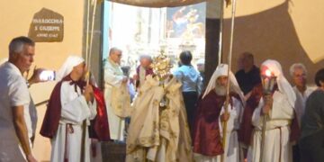 Lipari, la fede si fa arte : lo splendore del Corpus Domini e l'infiorata della salita San Giuseppe