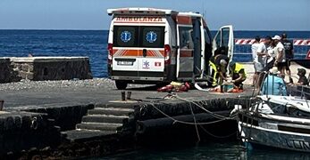 Lipari, turista colto da malore in mare: muore nonostante i soccorsi