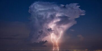 Milazzo : lo spettacolo di un temporale nelle foto di Gabriele Costanzo