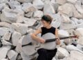Naomi Berrill a Lipari, quando il violoncello incontra il mare: «Sto cercando la bellezza»