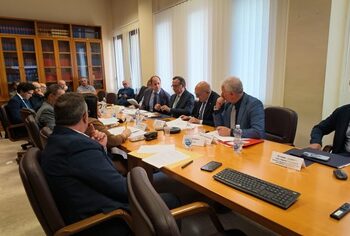 Caro carburanti : «Contributi fino a 50 mila euro e la Regione chiederà una deroga al “super de minimis”»