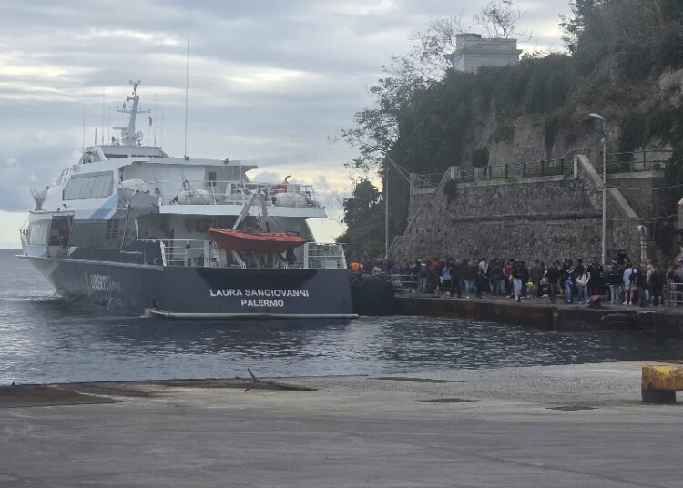 Lipari, da questa sera torna la partenza della nave delle 17:15 da Milazzo